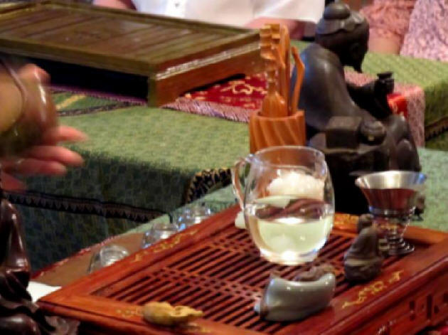 Арт tea медитация. Гипноз и красота чайной церемонии. Снять стресс и усталость. Сила в руках и чае. Школа гипноза... Фото и видео  Автор фото председатель НСНБР А.Г.Огнивцев.